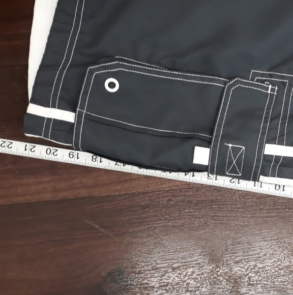 New Mens XL Swim Trunks, Grey, 4 Pockets - Picture 9 of 16